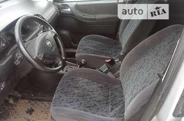 Минивэн Opel Zafira 2002 в Киеве