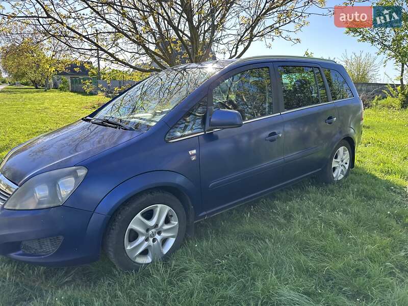 Мінівен Opel Zafira 2010 в Білій Церкві