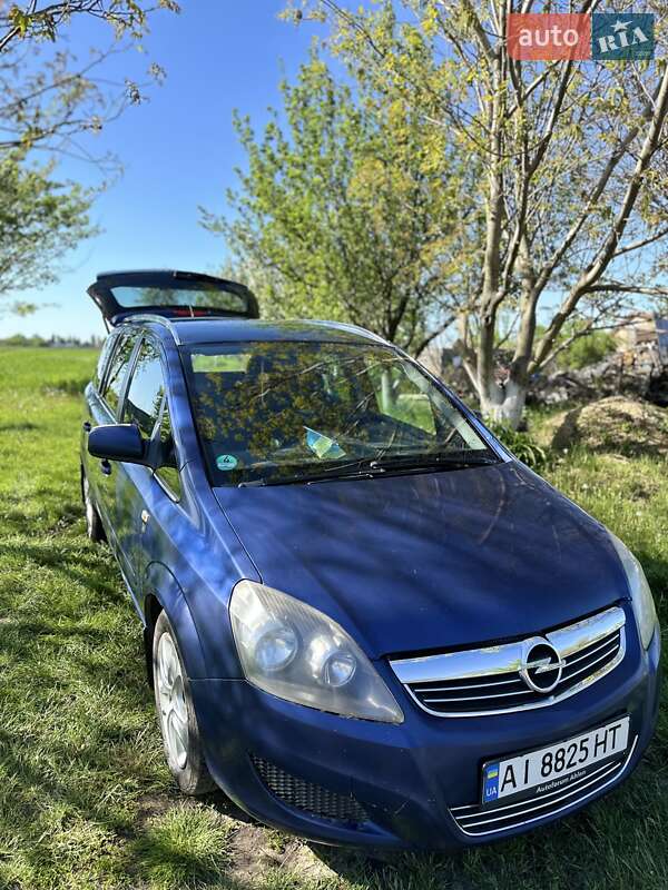 Мінівен Opel Zafira 2010 в Білій Церкві