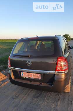 Мінівен Opel Zafira 2013 в Камені-Каширському