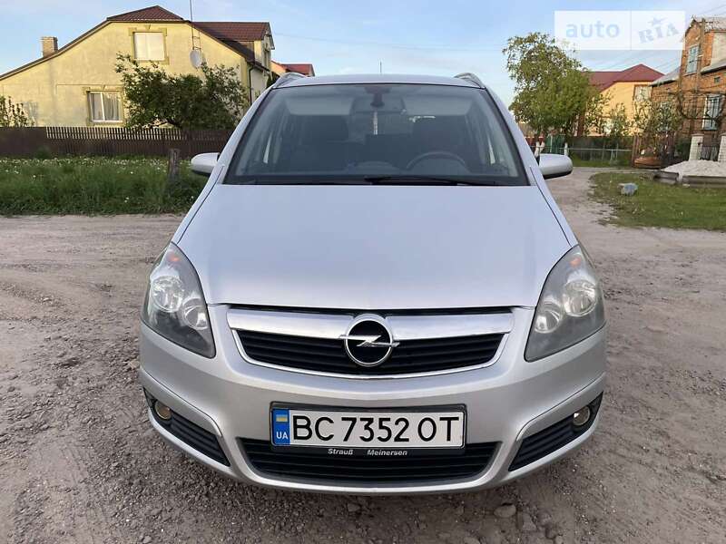 Мінівен Opel Zafira 2007 в Радехові