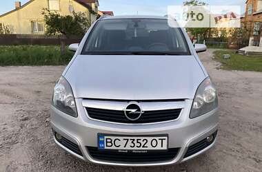 Мінівен Opel Zafira 2007 в Радехові