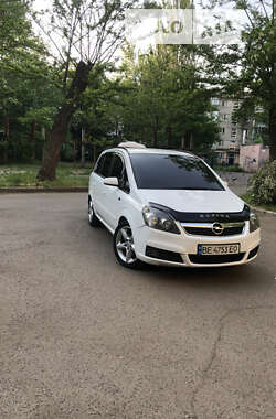 Минивэн Opel Zafira 2007 в Николаеве