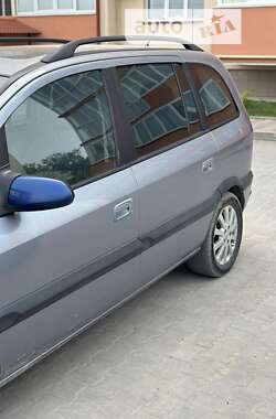 Минивэн Opel Zafira 2003 в Чорткове