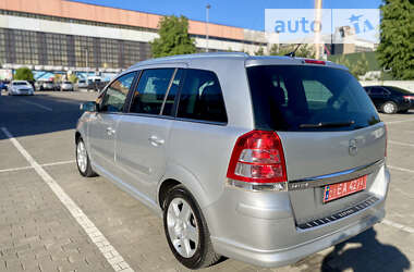 Минивэн Opel Zafira 2008 в Луцке