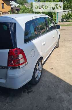 Мінівен Opel Zafira 2011 в Луцьку