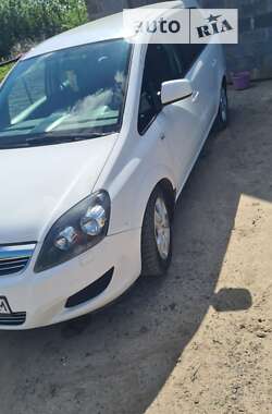 Мінівен Opel Zafira 2011 в Луцьку