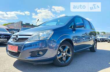 Минивэн Opel Zafira 2010 в Киеве