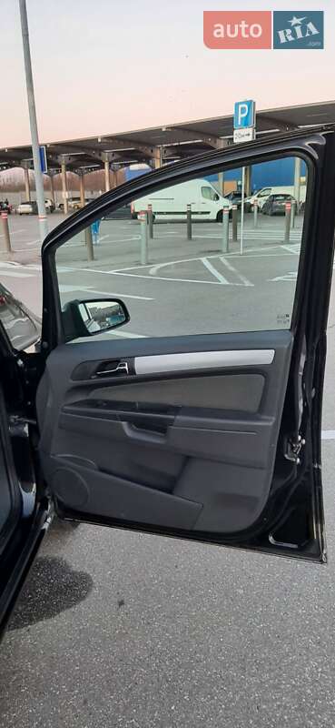 Минивэн Opel Zafira 2006 в Харькове