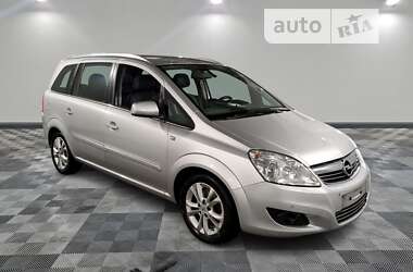 Минивэн Opel Zafira 2011 в Обухове