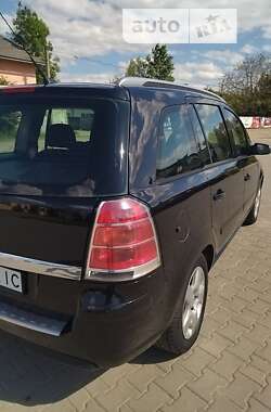 Минивэн Opel Zafira 2006 в Косове