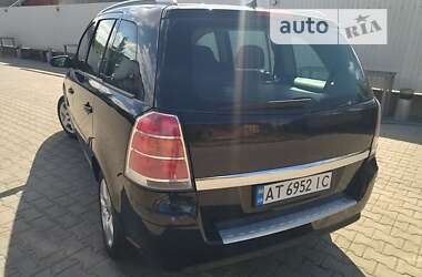 Минивэн Opel Zafira 2006 в Косове