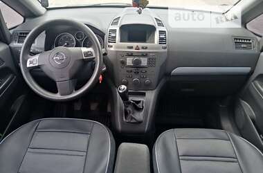 Минивэн Opel Zafira 2007 в Сколе