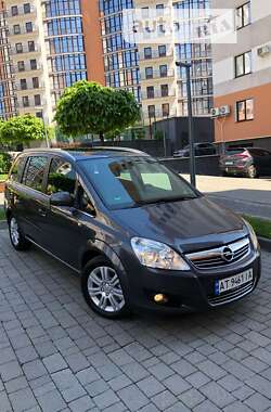 Минивэн Opel Zafira 2011 в Ивано-Франковске