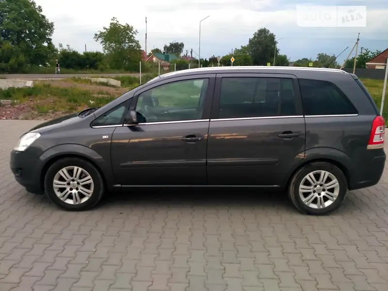 Opel Zafira 2011