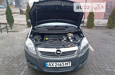 Минивэн Opel Zafira 2013 в Лозовой