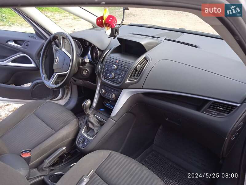 Мінівен Opel Zafira 2016 в Волочиську