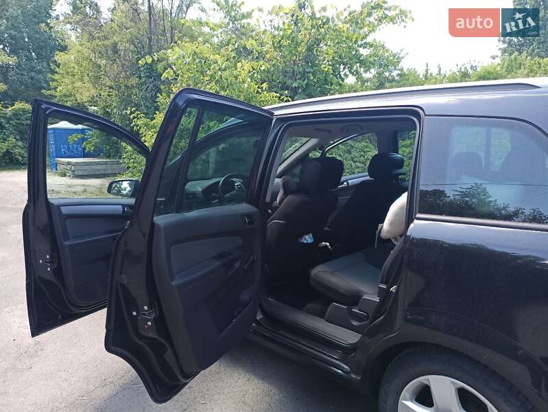 Мінівен Opel Zafira 2006 в Києві