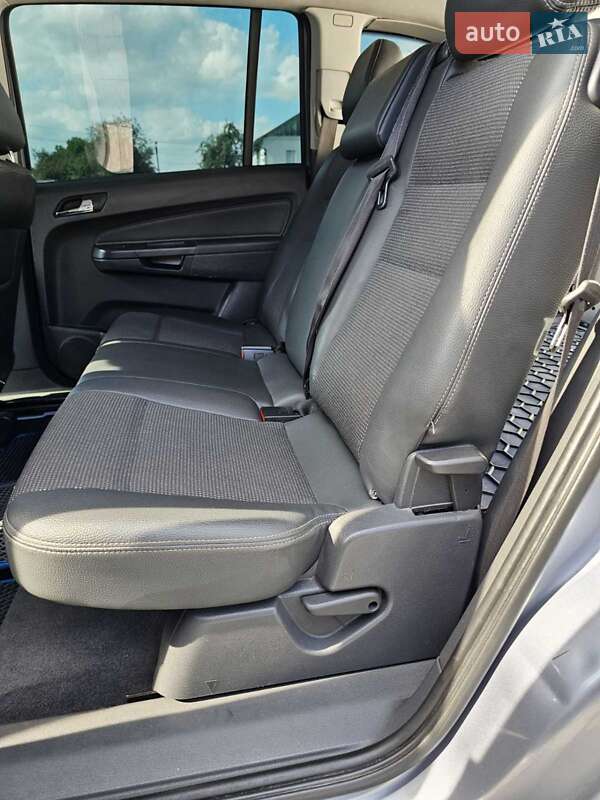 Мінівен Opel Zafira 2010 в Добротворі