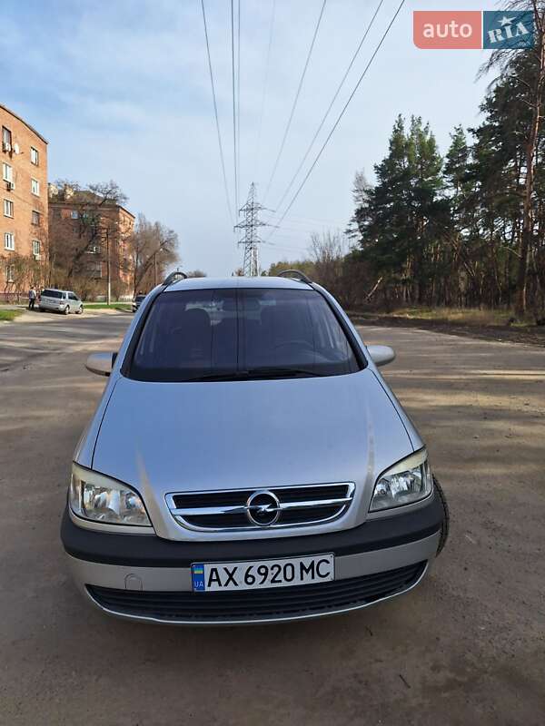 Opel Zafira 2004