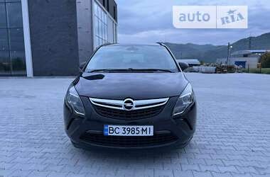 Минивэн Opel Zafira 2013 в Хусте