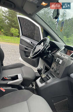 Минивэн Opel Zafira 2006 в 
