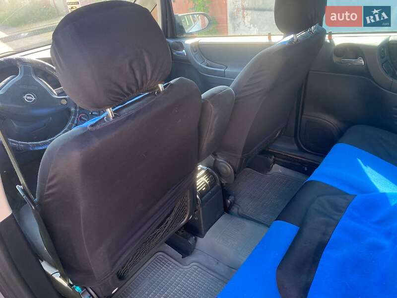 Минивэн Opel Zafira 2001 в Житомире