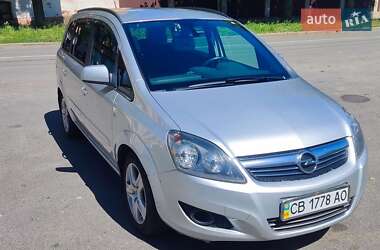Минивэн Opel Zafira 2010 в 