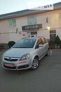 Минивэн Opel Zafira 2007 в Луцке