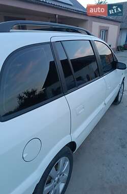 Минивэн Opel Zafira 2004 в Белой Церкви