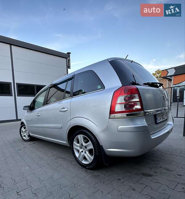 Мінівен Opel Zafira 2009 в Умані