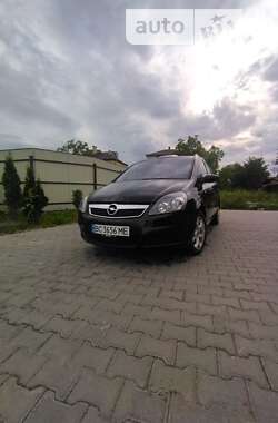 Минивэн Opel Zafira 2006 в Дрогобыче