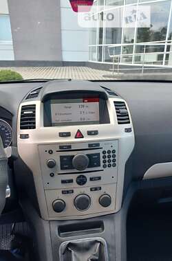 Минивэн Opel Zafira 2008 в Яворове