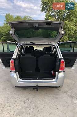 Мінівен Opel Zafira 2010 в 