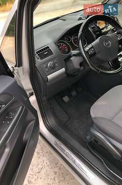 Мінівен Opel Zafira 2010 в 