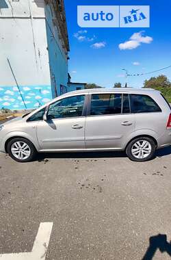 Мінівен Opel Zafira 2008 в Ірпені