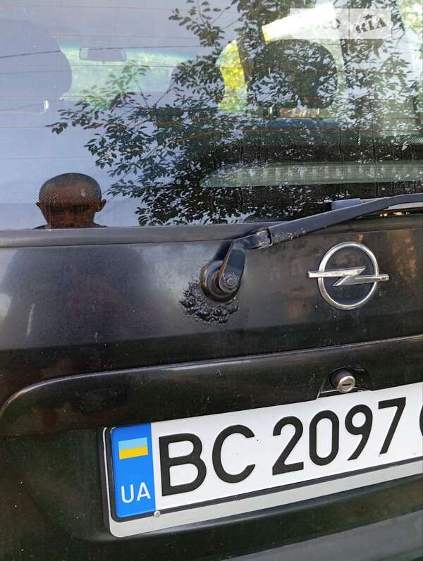 Минивэн Opel Zafira 2000 в Старом Самборе