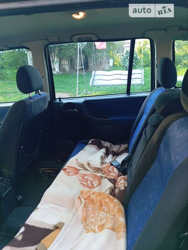 Минивэн Opel Zafira 2000 в Старом Самборе