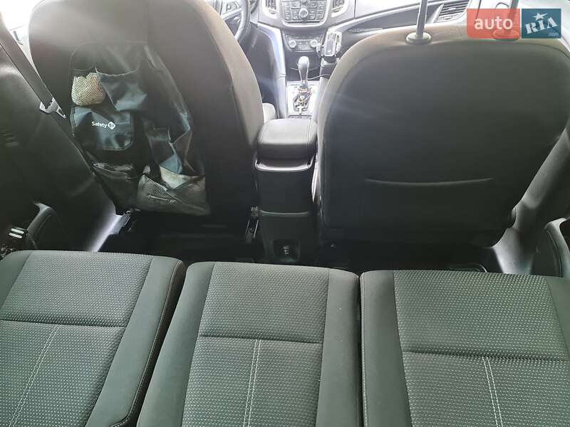 Мікровен Opel Zafira 2012 в Надвірній