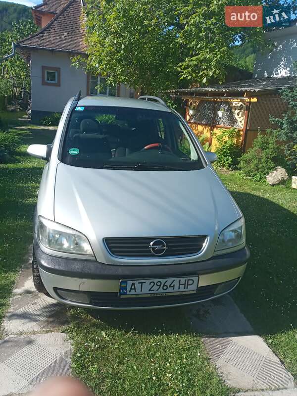 Мінівен Opel Zafira 1999 в Івано-Франківську