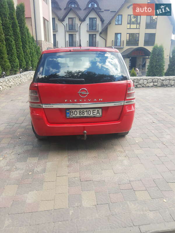 Минивэн Opel Zafira 2011 в Тернополе