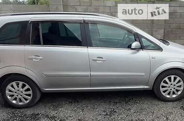 Минивэн Opel Zafira 2005 в Луцке