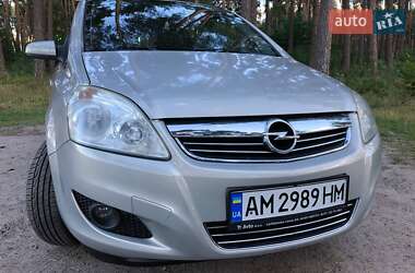 Минивэн Opel Zafira 2008 в 
