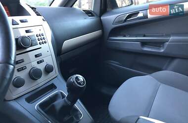 Минивэн Opel Zafira 2008 в 