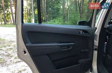 Минивэн Opel Zafira 2008 в 