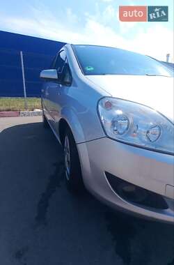 Мінівен Opel Zafira 2008 в 
