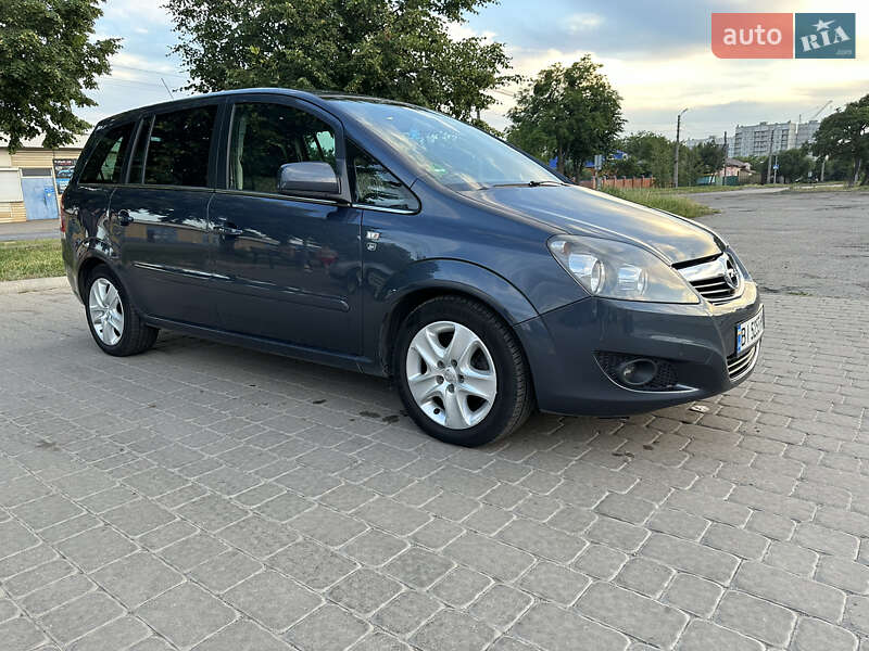Минивэн Opel Zafira 2010 в Миргороде