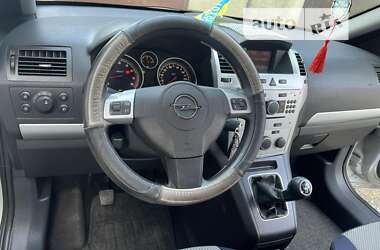 Минивэн Opel Zafira 2009 в Сколе