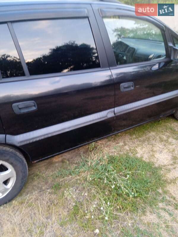 Минивэн Opel Zafira 2002 в Иванкове фото 3 Минивэн Opel Zafira 2002 в Иванкове