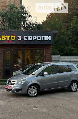 Мінівен Opel Zafira 2011 в Чернігові